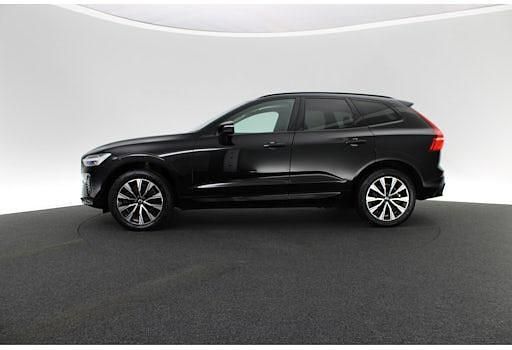 Gebraucht Volvo XC60 Plus 197 PS (144 kW) 2023 Onyx schwarz SUV