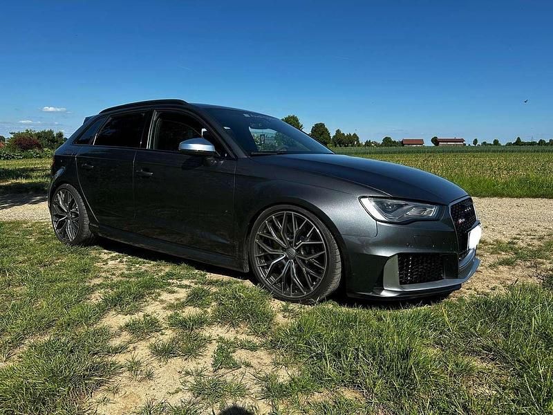 Gebraucht Audi RS3 Sportback 367 PS (269 kW) 2015 Grau Kleinwagen