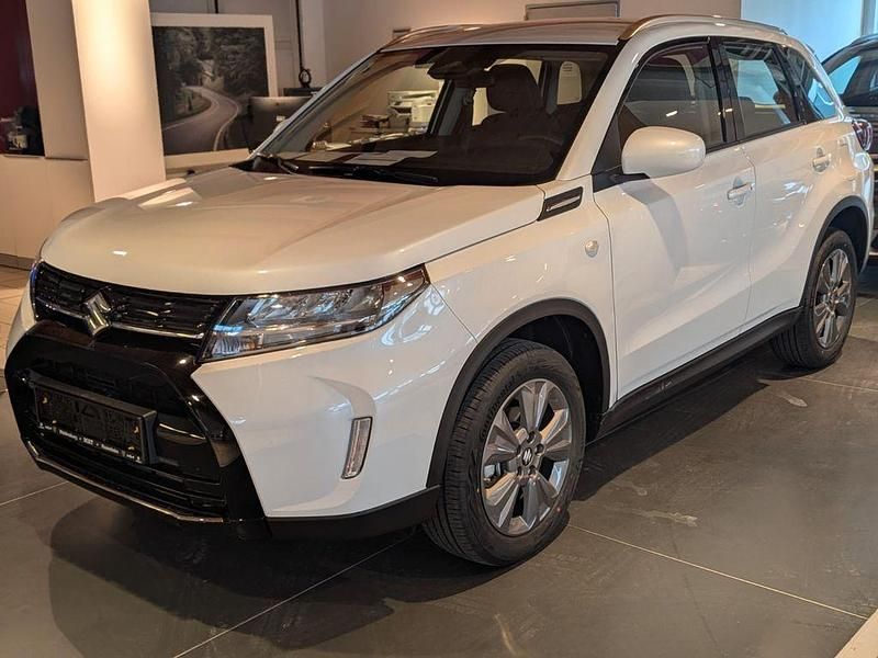Neu Suzuki Vitara Club 129 PS (94 kW) 2025 Weiß SUV