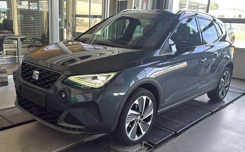 Grau Gebraucht 2021 Seat Arona FR SUV | 18.490 € (Fairer Preis) - Bild 1/4