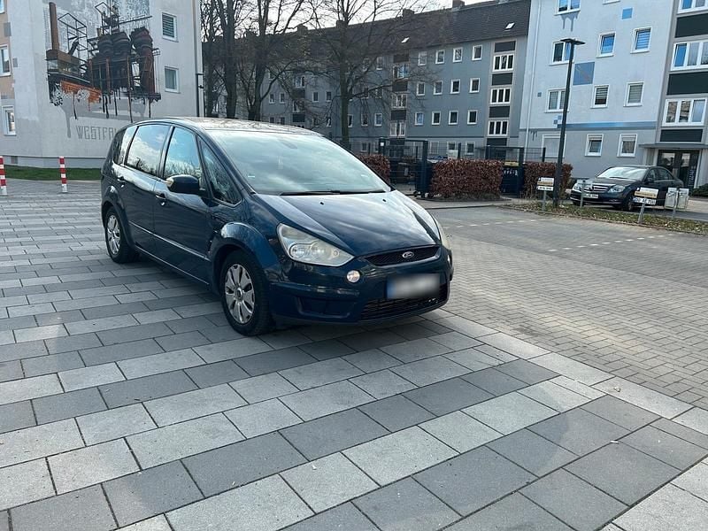 Gebraucht Ford S-MAX S 140 PS (102 kW) 2010 Van / Kleinbus