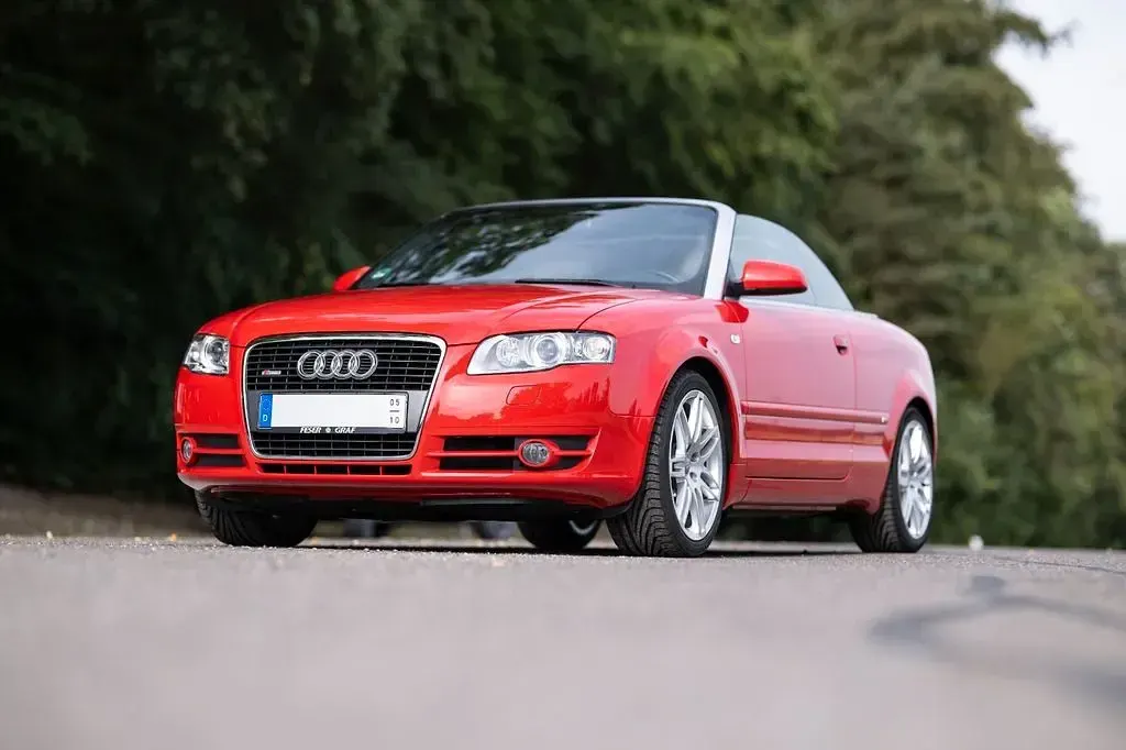 Gebraucht Audi A4 Cabriolet Sport 140 PS (102 kW) 2009 Rot Cabrio