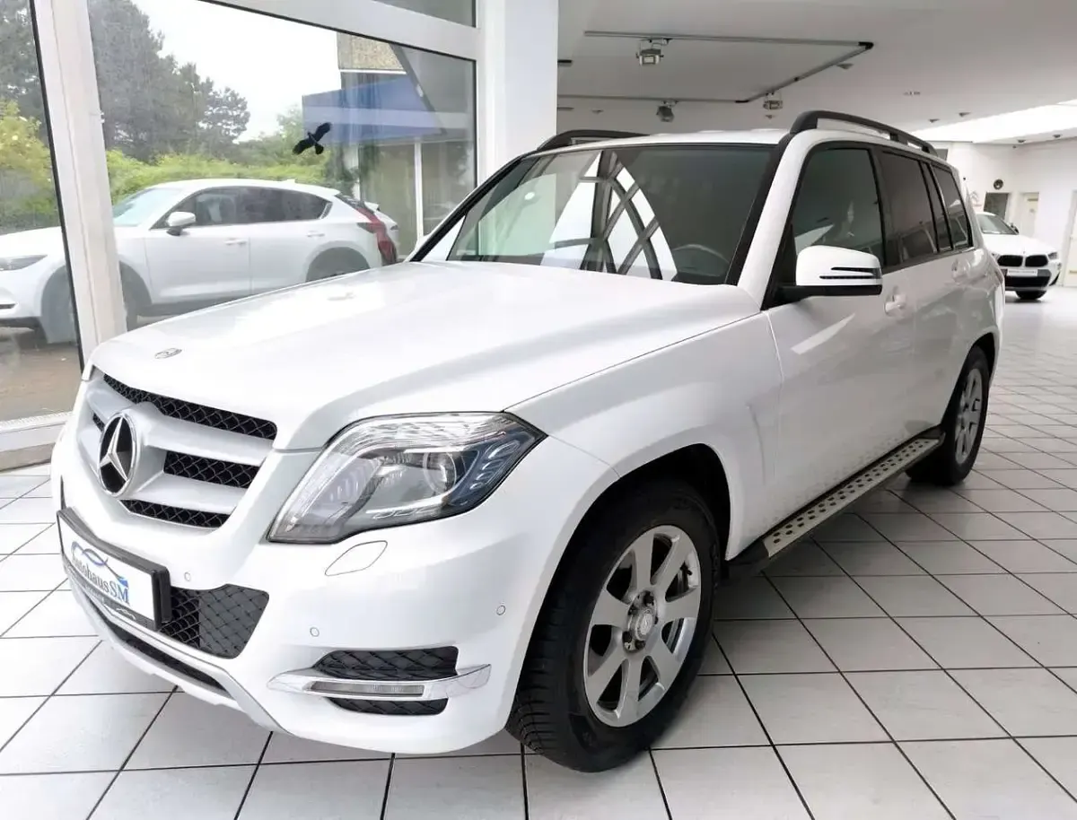 Gebraucht Mercedes GLK250 204 PS (150 kW) 2012 Polarweiss SUV
