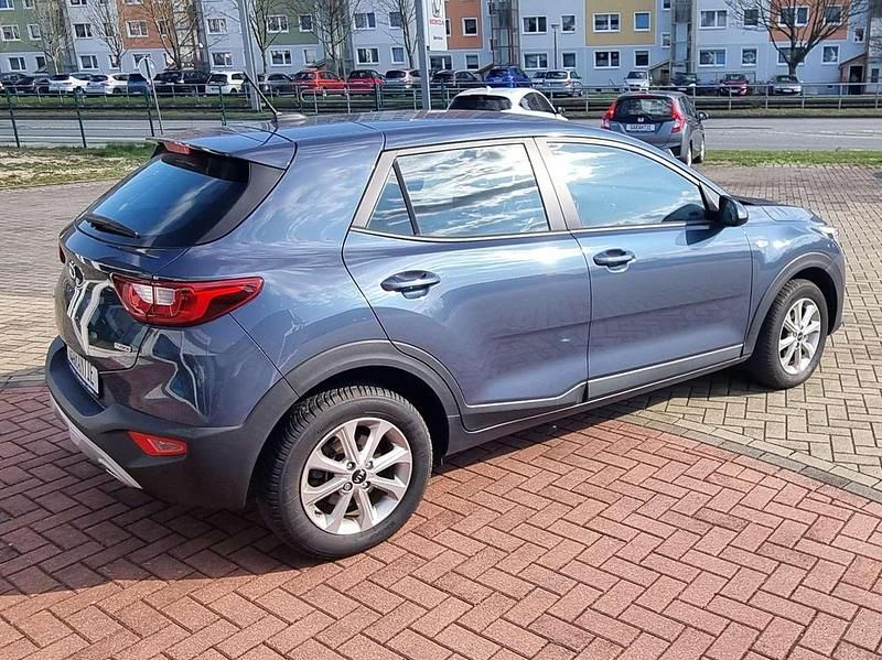 Gebraucht Kia Stonic 120 PS (88 kW) 2017 Grau SUV