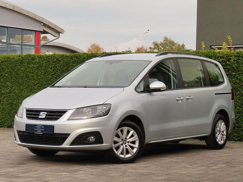 Silber Gebraucht 2017 Seat Alhambra Reference Van / Kleinbus | 17.700 € (Fairer Preis) - Bild 1/4