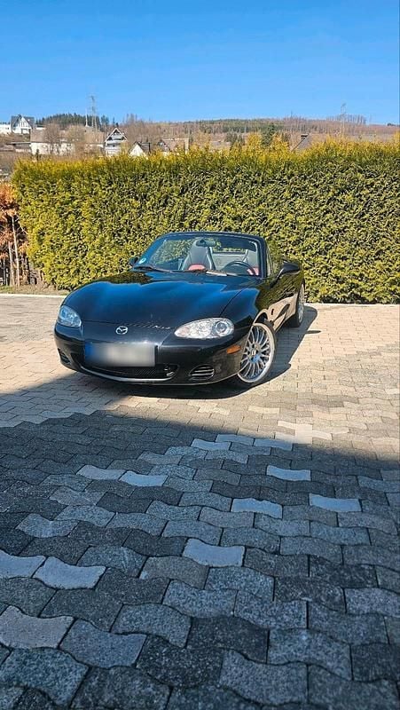 Second-hand Mazda MX5 110 CP (80 kW) 2004 Negru Cabrio