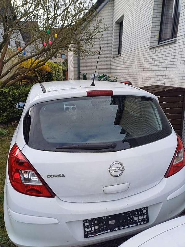 Gebraucht Opel Corsa Edition 69 PS (50 kW) 2014 Weiß Kleinwagen
