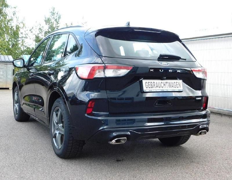 Gebraucht Ford Kuga ST-Line 152 PS (111 kW) 2022 Schwarz SUV