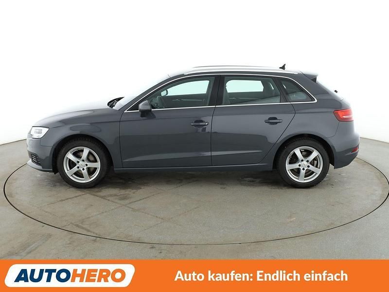 Gebraucht Audi A3 Comfort 116 PS (85 kW) 2019 Grau Limousine