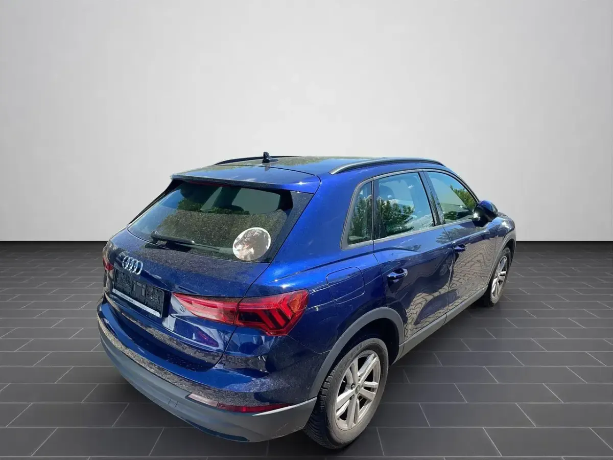 Gebraucht Audi Q3 Advanced 150 PS (110 kW) 2021 Navarrablau metallic (metallic) SUV