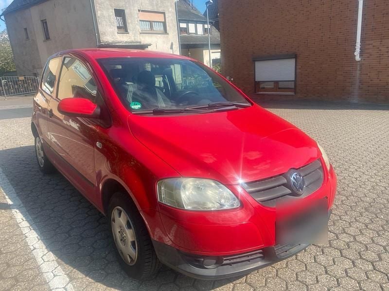 Usado VW Fox 54 HP (39 kW) 2007 Vermelho Citadino