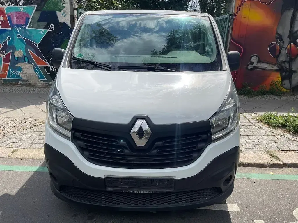 Gebraucht Renault Trafic Komfort 95 PS (69 kW) 2018 Weiß Van / Kleinbus
