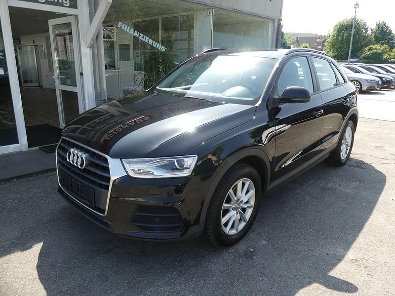 Gebraucht Audi Q3 Basis 150 PS (110 kW) 2016 Brillantschwarz SUV