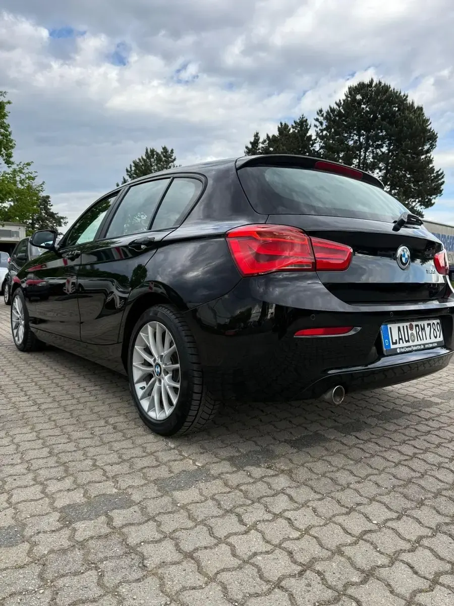 Gebraucht BMW 116 2016 Schwarz Kleinwagen