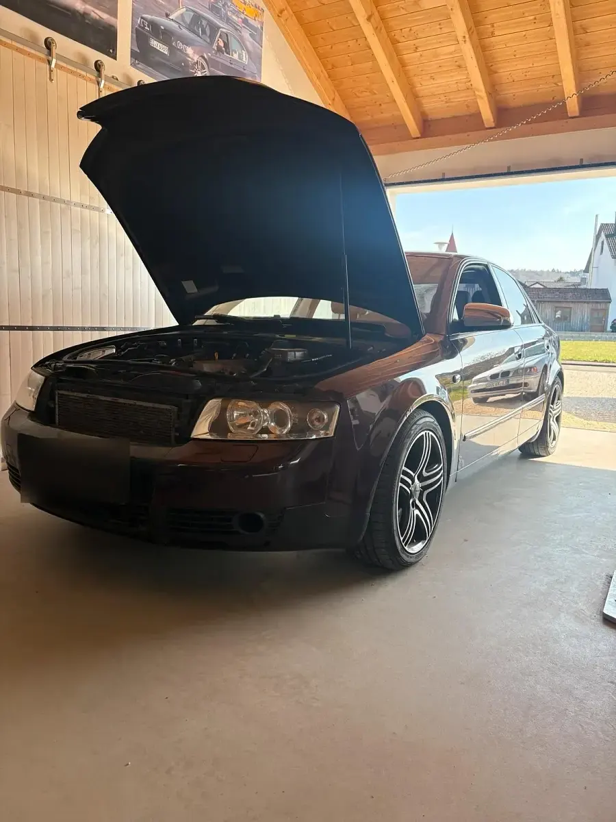 Gebraucht Audi A4 163 PS (119 kW) 2002 Violet Limousine