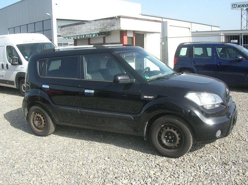 Gebraucht Kia Soul 126 PS (92 kW) 2010 Black soul SUV