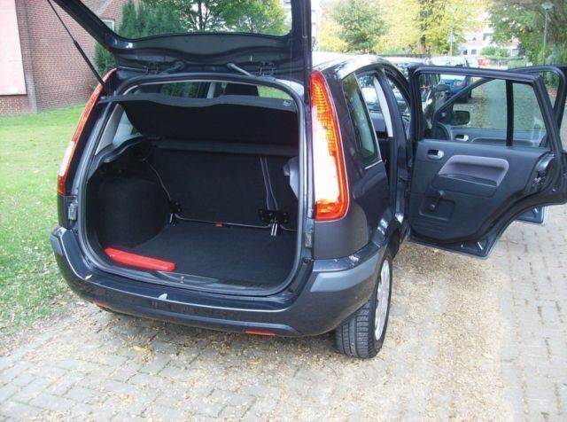 Gebraucht Ford Fusion 80 PS (58 kW) 2005 Grau metallic Limousine