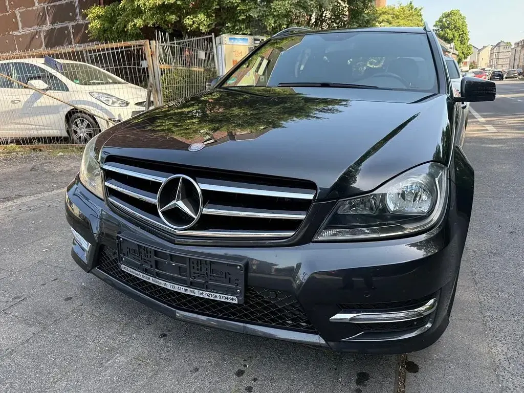 Gebraucht Mercedes C200 Edition 184 PS (135 kW) 2014 Schwarz Kombi