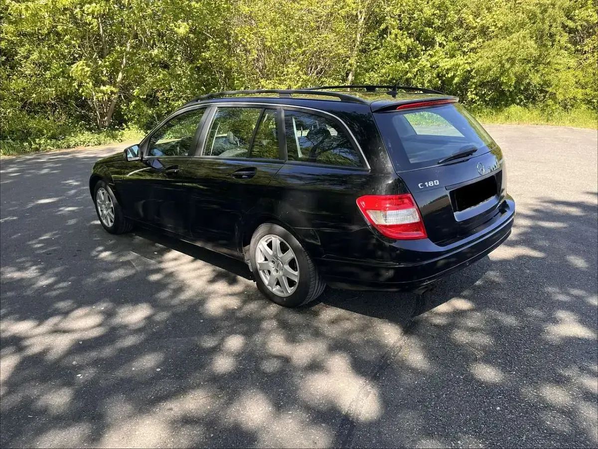 Gebraucht Mercedes C180 Classic 156 PS (114 kW) 2009 Schwarz Kombi