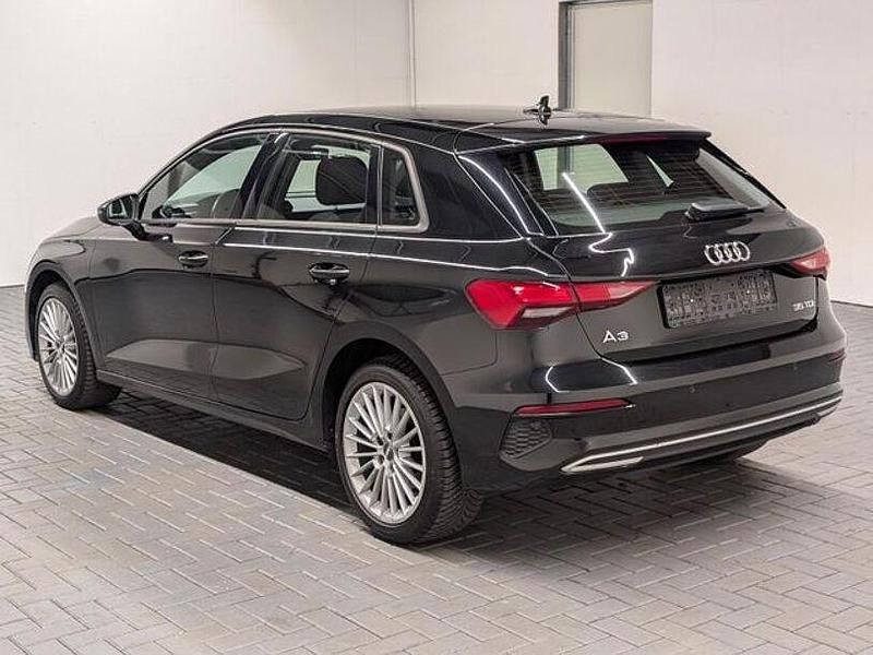 Gebraucht Audi A3 Ambiente 150 PS (110 kW) 2020 Mythosschwarzmet. Limousine