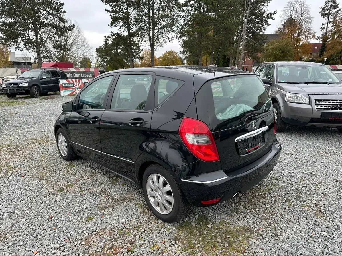 Gebraucht Mercedes A160 95 PS (69 kW) 2011 Schwarz Limousine
