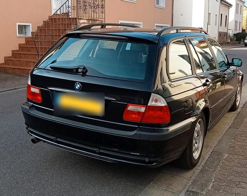 Gebraucht BMW 316 116 PS (85 kW) 2004 Schwarz Kombi