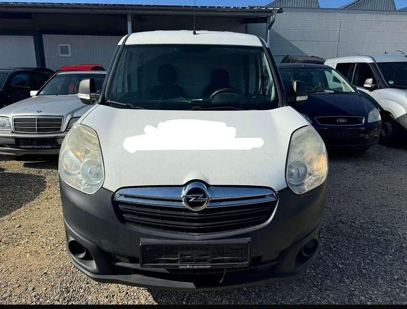 Gebraucht Opel Combo Selection 90 PS (66 kW) 2015 Weiß Van / Kleinbus
