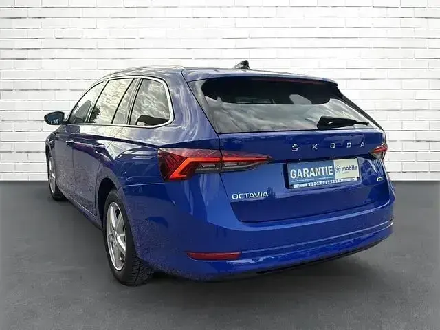 Gebraucht Skoda Octavia 110 PS (80 kW) 2021 Energyblau Kombi
