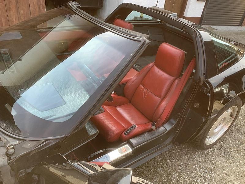 Second-hand Corvette C4 268 CP (197 kW) 1987 Negru Cabrio