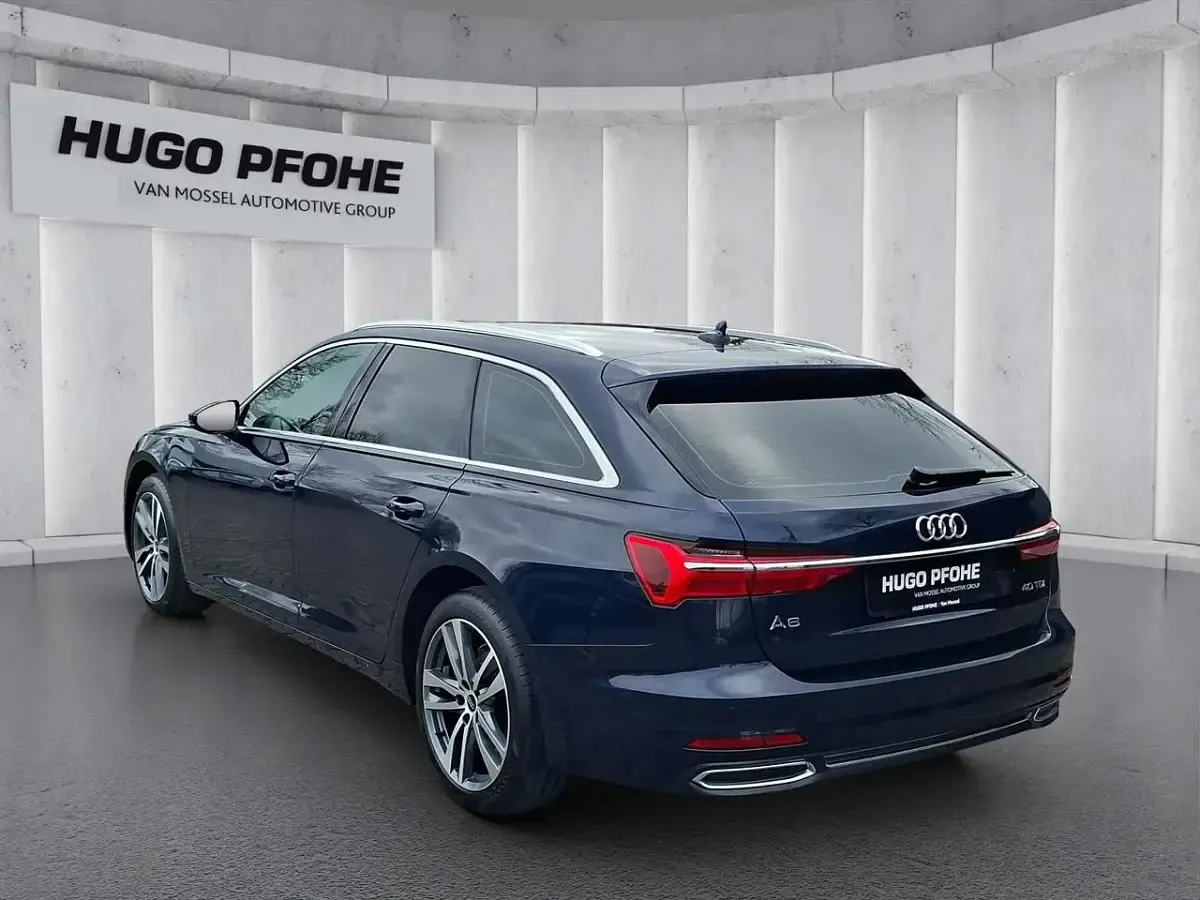 Gebraucht Audi A6 Sport 204 PS (150 kW) 2022 Firmamentblau metallic Kombi