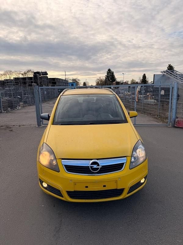 Gebraucht Opel Zafira 2006 Gelb Van / Kleinbus
