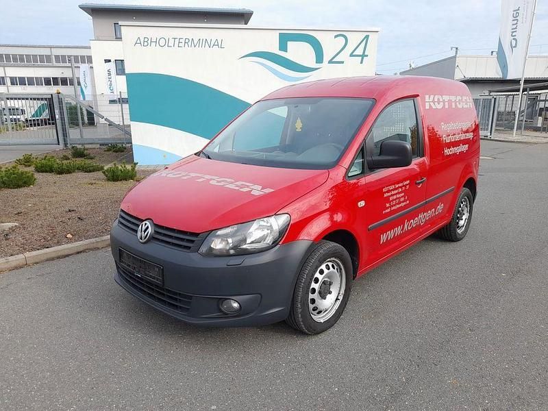Second-hand VW Caddy 140 CP (102 kW) 2015 Roșu Monovolum
