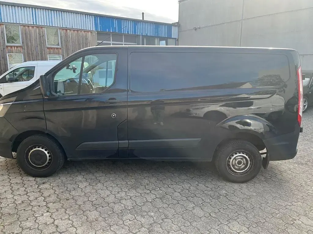 Second-hand Ford Transit Custom 107 CP (78 kW) 2020 Negru Monovolum