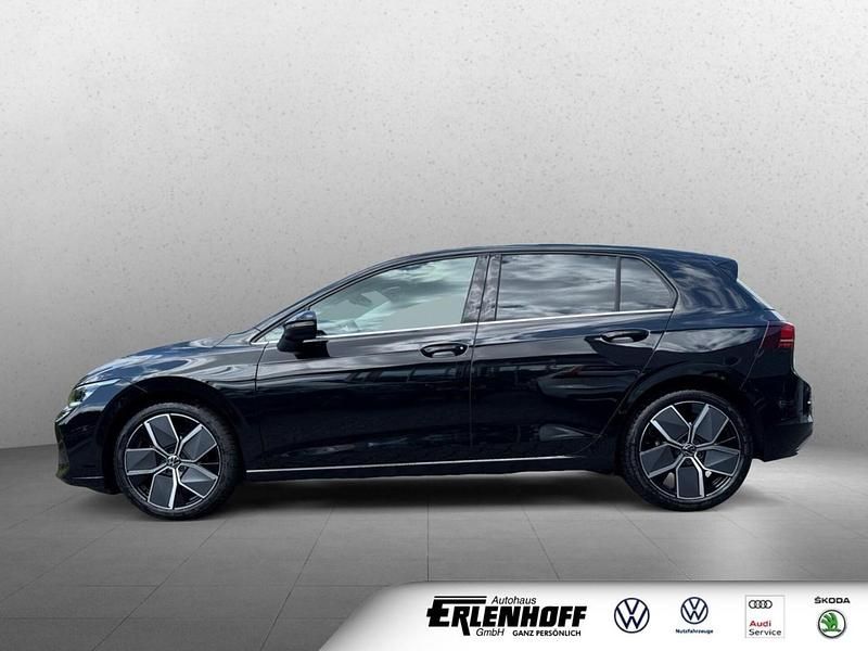 Gebraucht VW Golf VIII Style 150 PS (110 kW) 2025 Schwarz Limousine