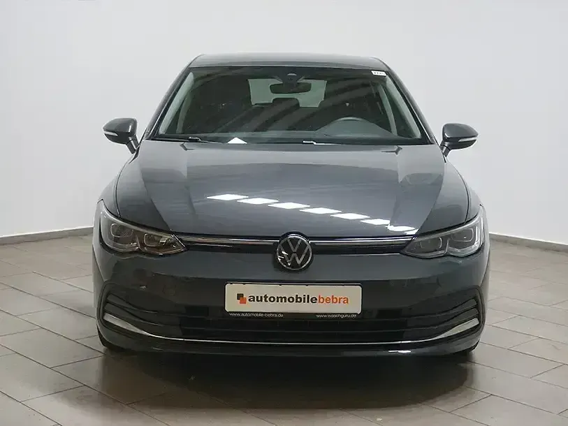 Gebraucht VW Golf VIII Style 150 PS (110 kW) 2022 Delfingrau Limousine