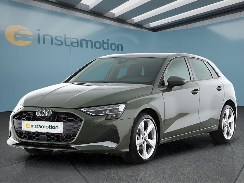 Grün Gebraucht 2025 Audi A3 Sportback Kleinwagen | 36.349 € (Etwas zu teuer) - Bild 1/4