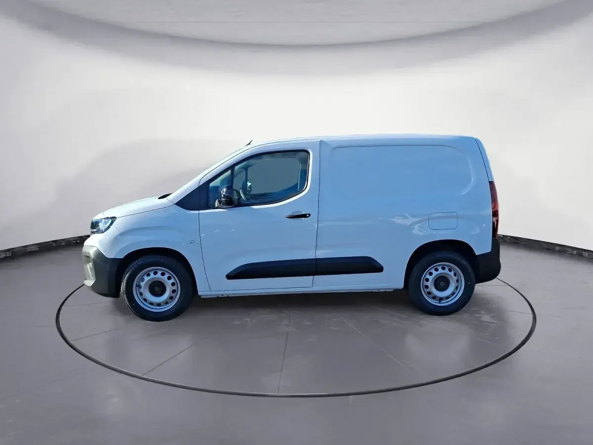 Gebraucht Peugeot E-Partner 100 kW (136 PS) 2025 Van / Kleinbus