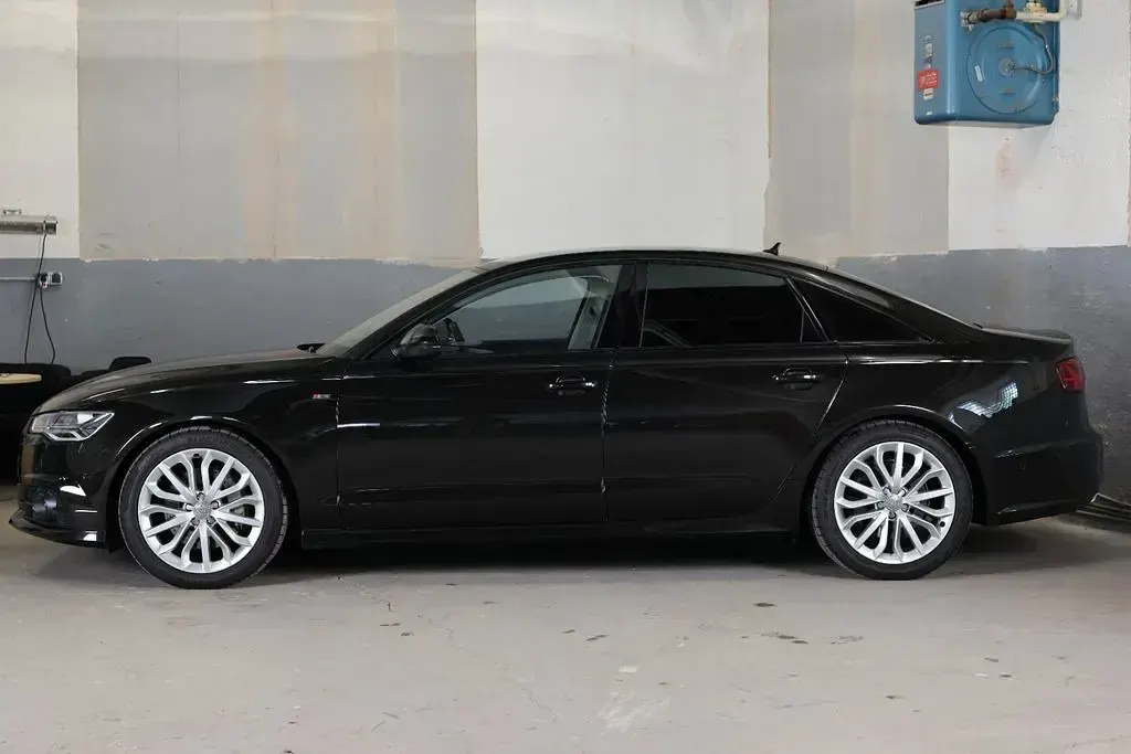 Gebraucht Audi A6 Ambiente 272 PS (200 kW) 2016 Schwarz Limousine