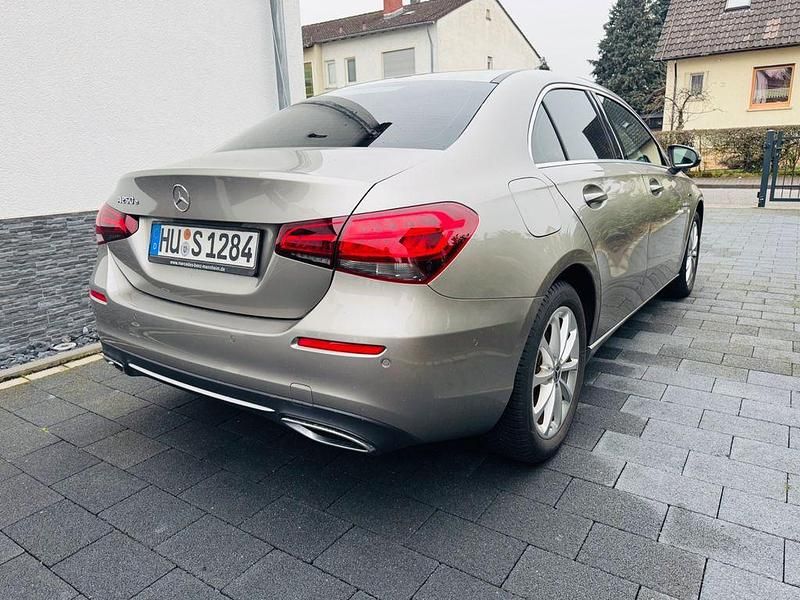 Gebraucht Mercedes A250 218 PS (160 kW) 2020 Beige Limousine