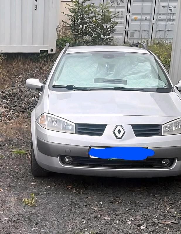 Silber Gebraucht 2005 Renault Mégane GrandTour Kombi | 1.200 € (Fairer Preis) - Bild 1/4