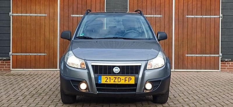 Gebraucht Fiat Sedici Dynamic 107 PS (78 kW) 2007 Grau SUV