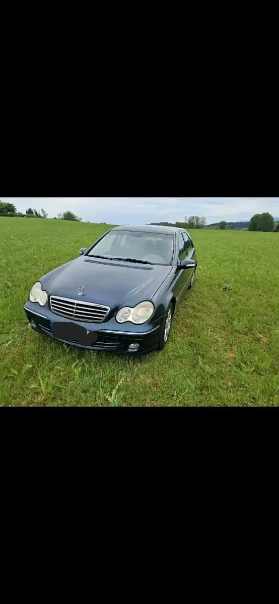 Gebraucht Mercedes C180 143 PS (105 kW) 2004 Blau Limousine
