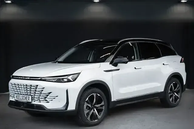 Używany Baic X75 177 KM (130 kW) 2025 Biały SUV