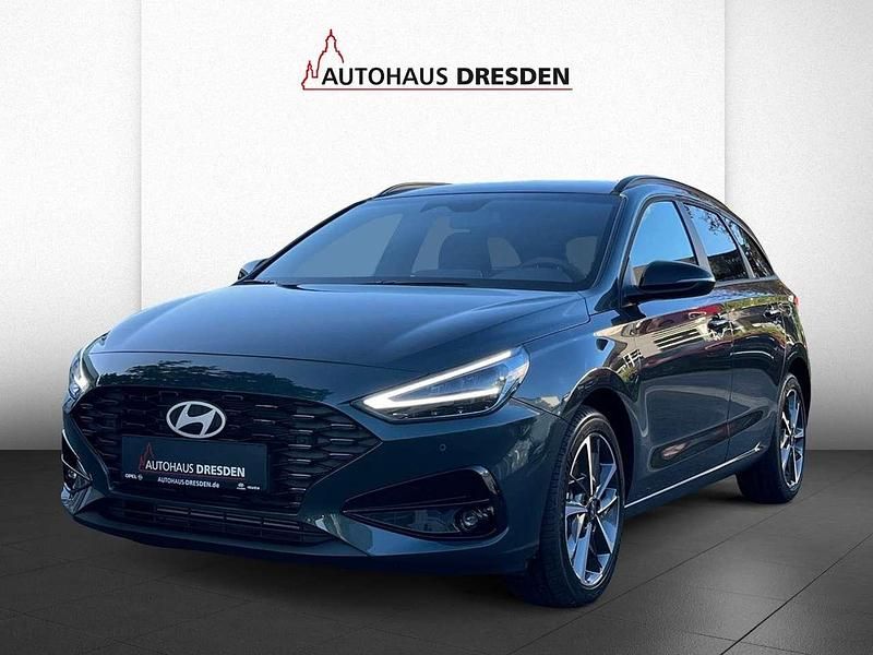Gebraucht Hyundai i30 Advantage 140 PS (102 kW) 2025 Cypress green / mic Kombi