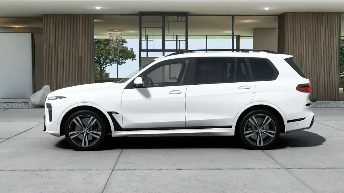 Neu BMW X7 M Sport 530 PS (389 kW) 2026 Alpinweis uni SUV