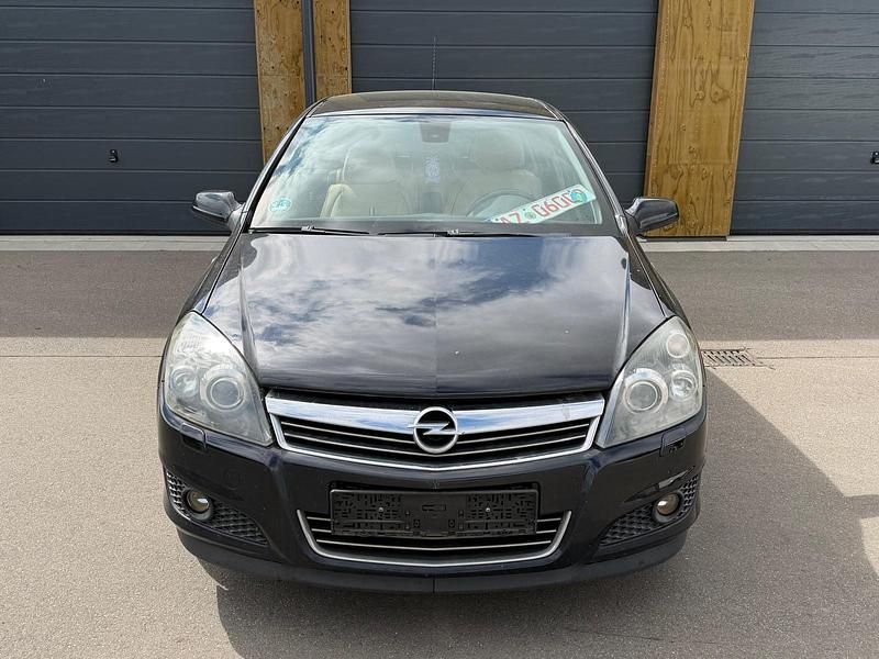 Gebraucht Opel Astra 109 PS (80 kW) 2007 Schwarz Limousine