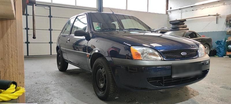 Gebraucht Ford Fiesta 60 PS (44 kW) 2002 Blau Kleinwagen