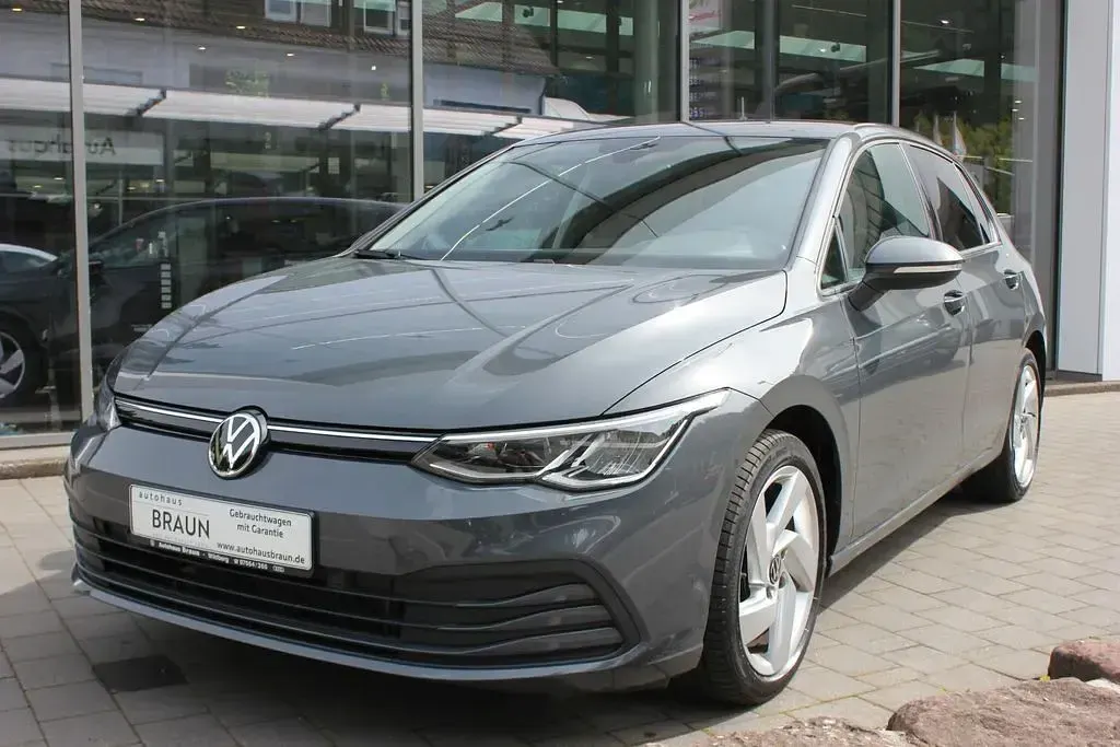 Gebraucht VW Passat 150 PS (110 kW) 2022 Deep black Kombi