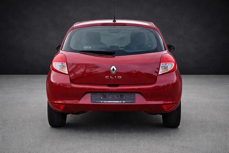 Gebraucht Renault Clio II 75 PS (55 kW) 2011 Rot Kleinwagen
