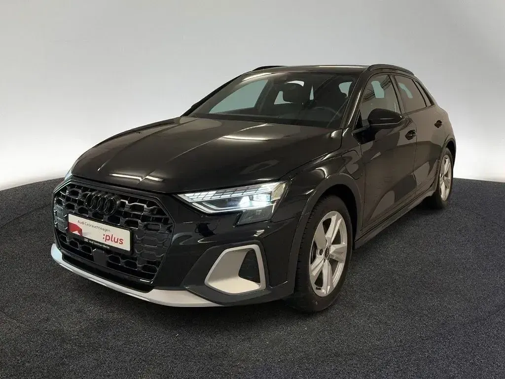 Gebraucht Audi A3 e-tron Ambiente 204 PS (150 kW) 2025 Mythosschwarz metallic Kleinwagen